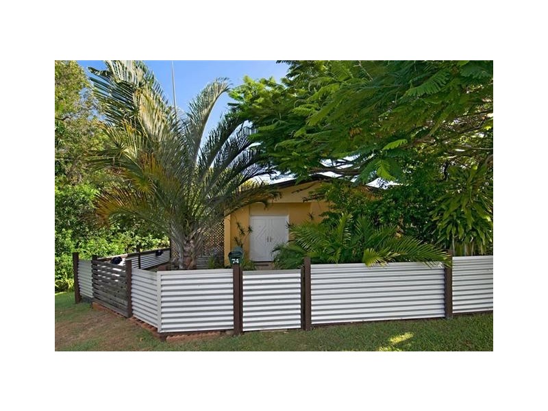 74 Cooroora St, Dicky Beach QLD 4551