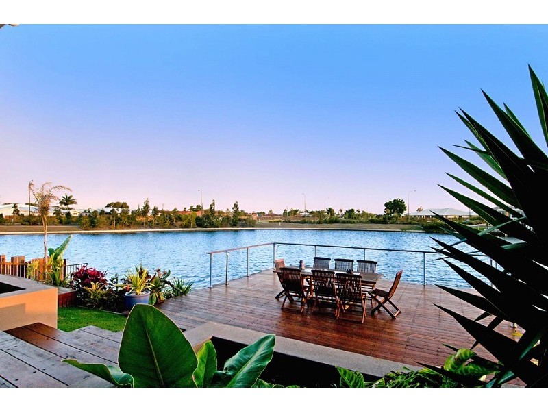 21 Bellanboe Circuit, Pelican Waters QLD 4551