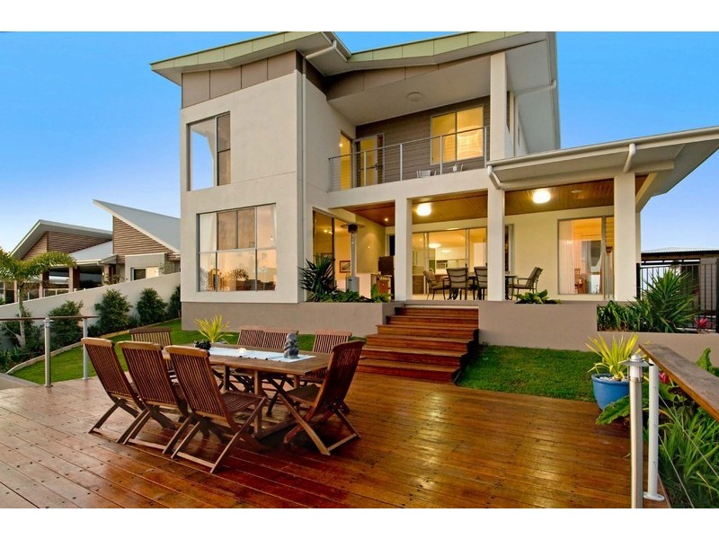 21 Bellanboe Circuit, Pelican Waters QLD 4551