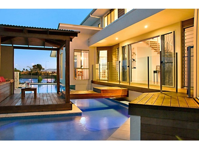 21 Bellanboe Circuit, Pelican Waters QLD 4551