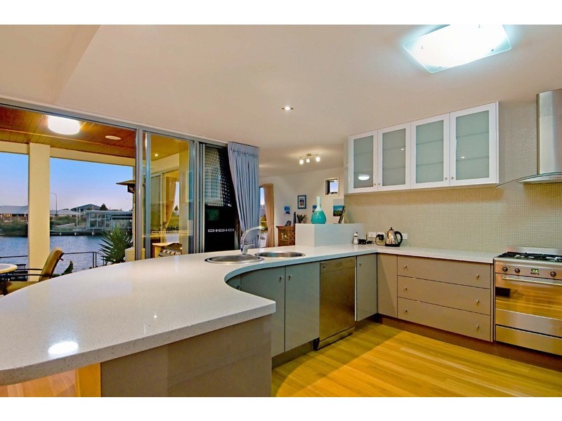 21 Bellanboe Circuit, Pelican Waters QLD 4551