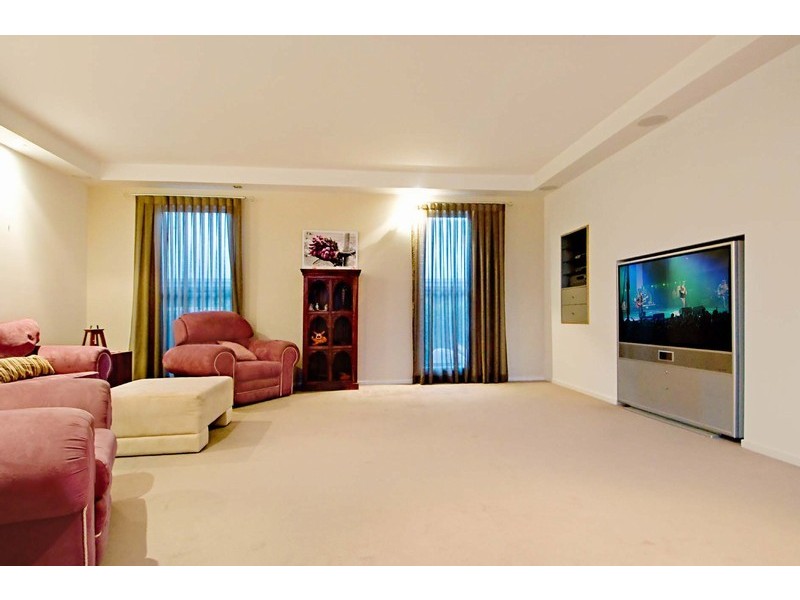 21 Bellanboe Circuit, Pelican Waters QLD 4551