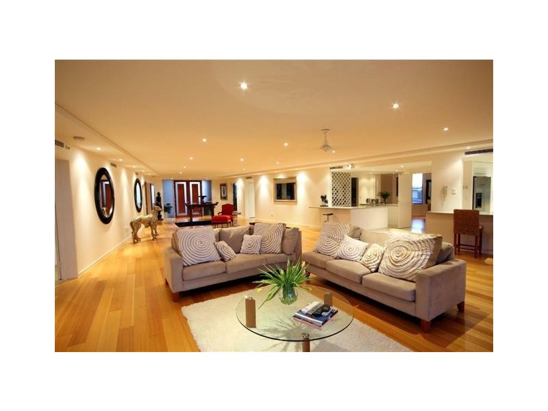 14/7 Grand Parade, Kawana Island QLD 4575