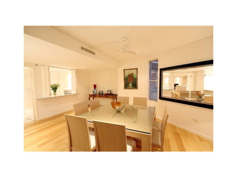 14/7 Grand Parade, Kawana Island QLD 4575
