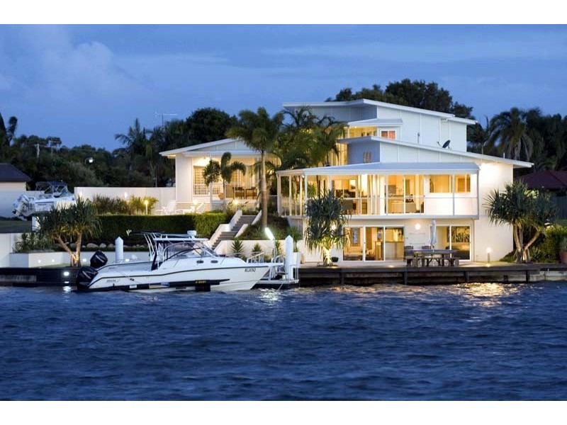 70 Sunbird Chase, Kawana Waters QLD 4575
