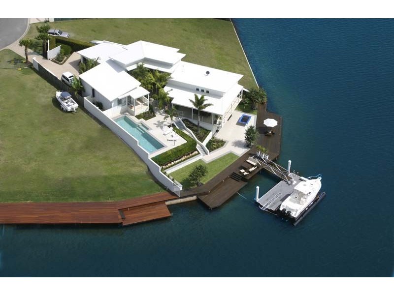 70 Sunbird Chase, Kawana Waters QLD 4575