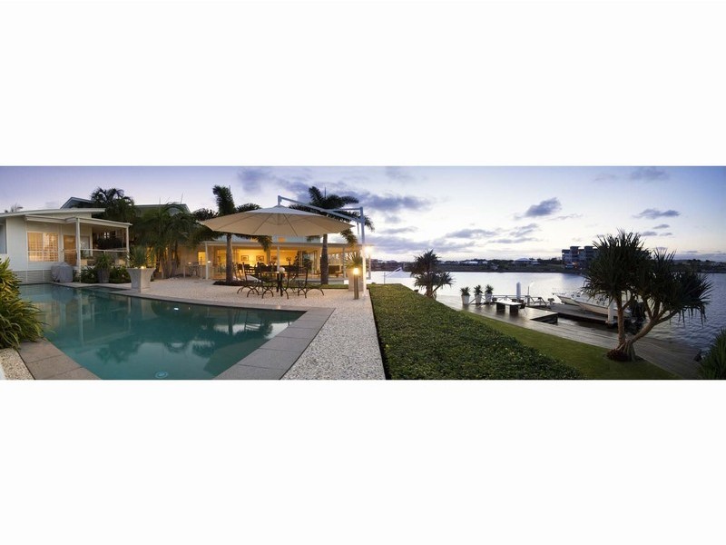 70 Sunbird Chase, Kawana Waters QLD 4575
