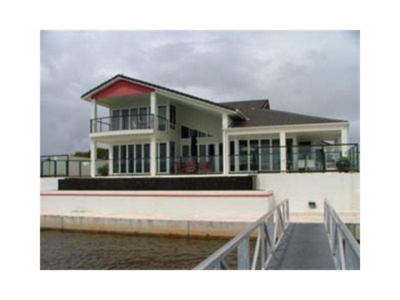 27 Godwin Place, Pelican Waters QLD 4551