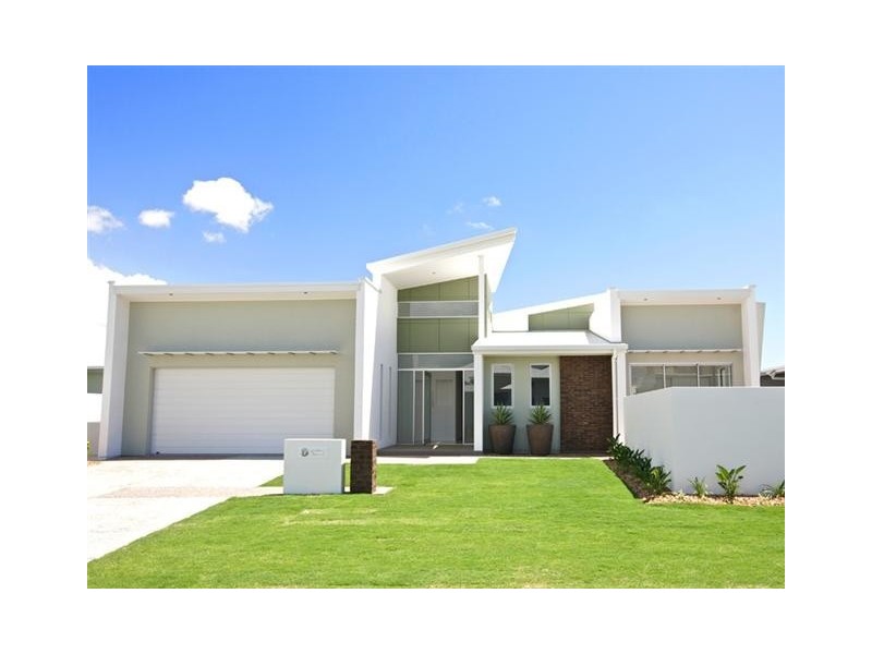 12 Landsdowne Street, Pelican Waters QLD 4551