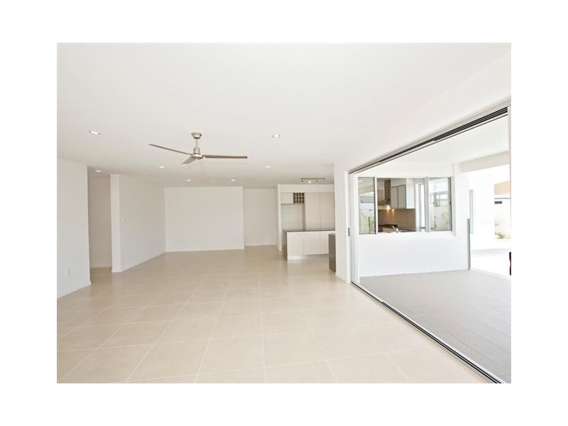 12 Landsdowne Street, Pelican Waters QLD 4551