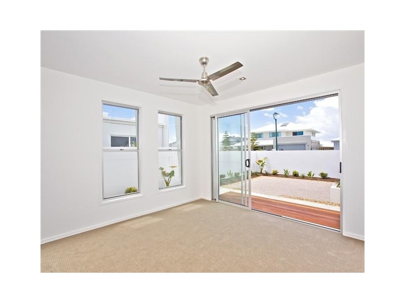 12 Landsdowne Street, Pelican Waters QLD 4551