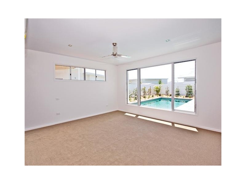 12 Landsdowne Street, Pelican Waters QLD 4551