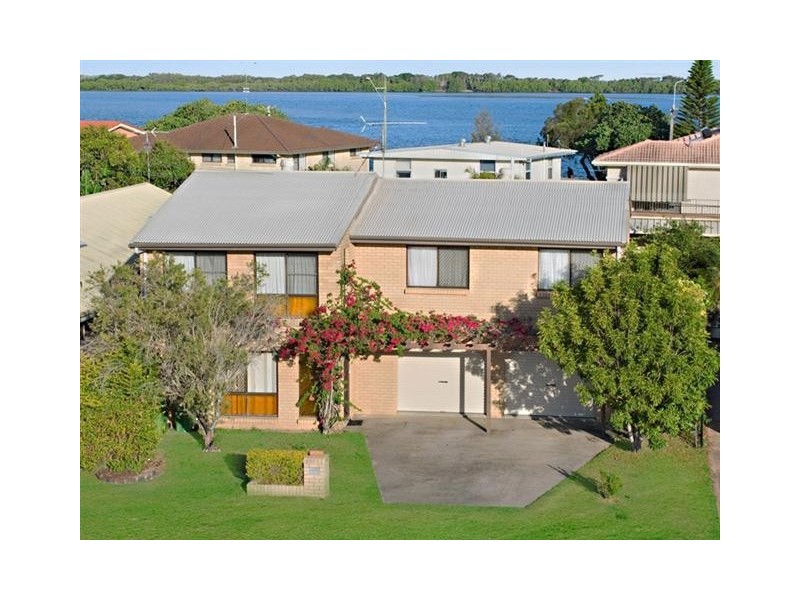 19 Anning Avenue, Golden Beach QLD 4551