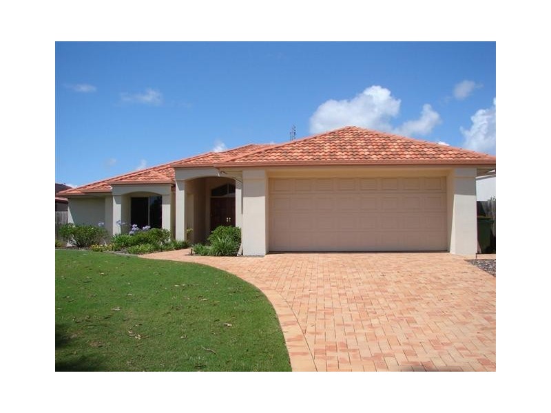 5 Campbellville Circuit, Pelican Waters QLD 4551