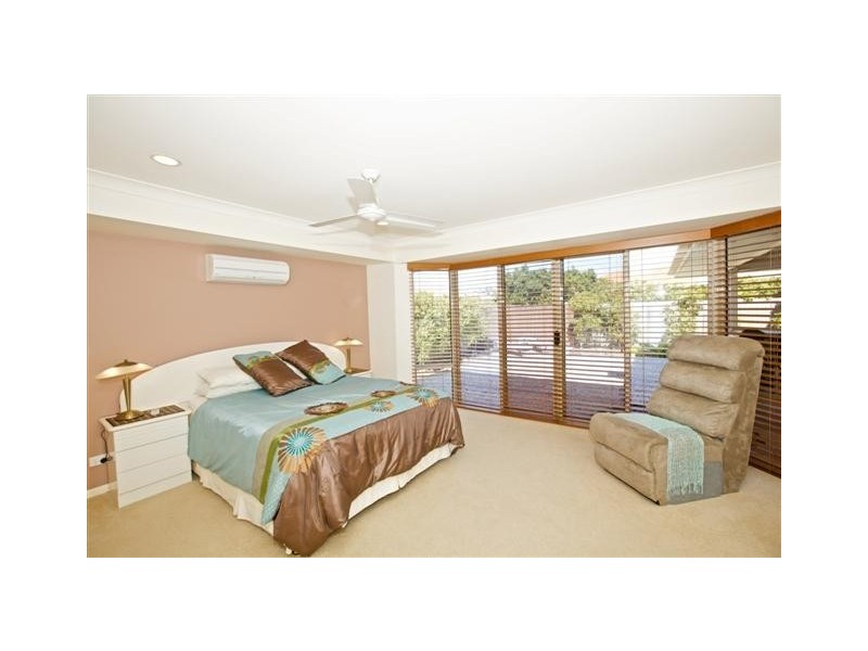 5 Campbellville Circuit, Pelican Waters QLD 4551