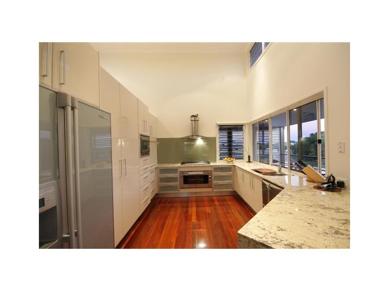 2 Elimbah Street, Pelican Waters QLD 4551