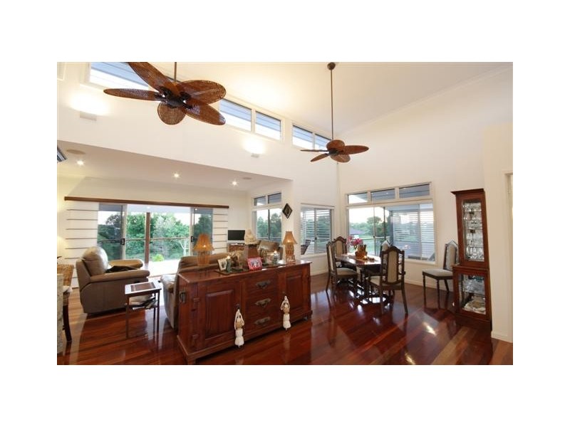 2 Elimbah Street, Pelican Waters QLD 4551