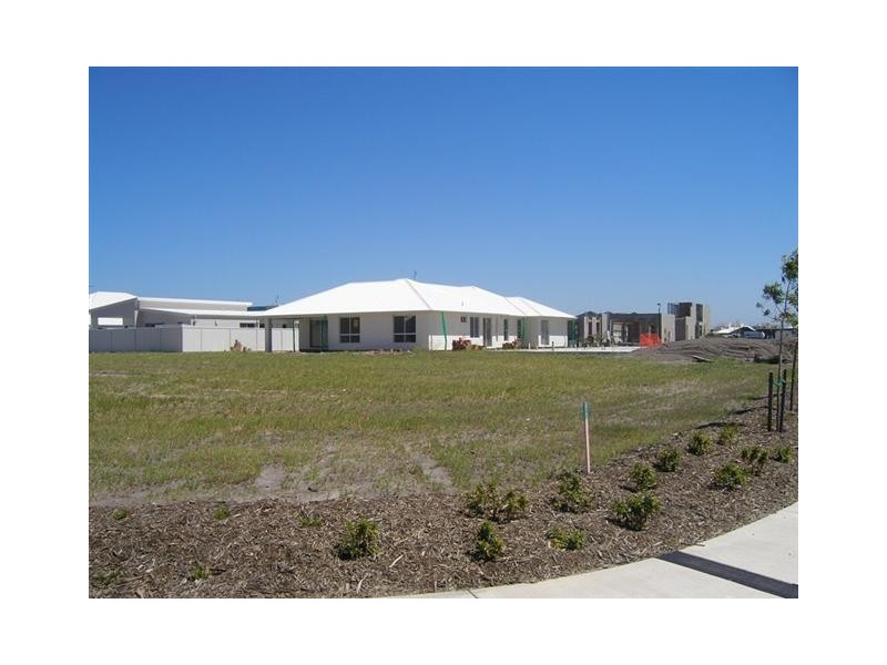 21 Wallaby Circuit, Pelican Waters QLD 4551