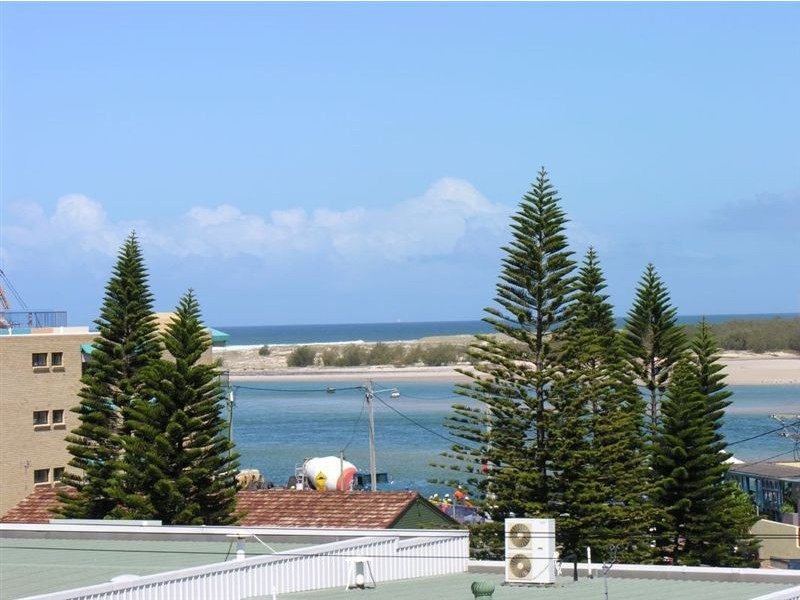 204/111 Bulcock Street, Caloundra QLD 4551