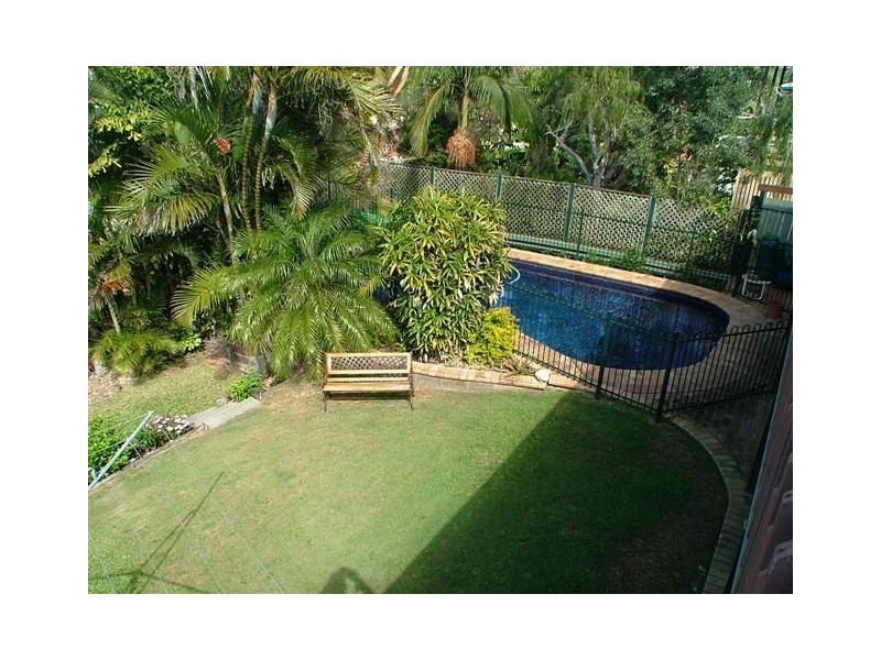 6 Enfield Crescent, Battery Hill QLD 4551