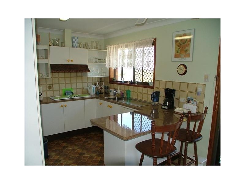 6 Enfield Crescent, Battery Hill QLD 4551