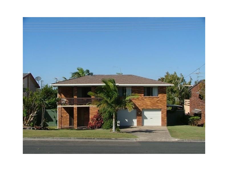 6 Enfield Crescent, Battery Hill QLD 4551