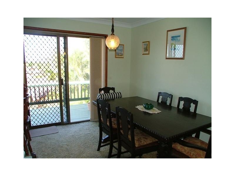 6 Enfield Crescent, Battery Hill QLD 4551