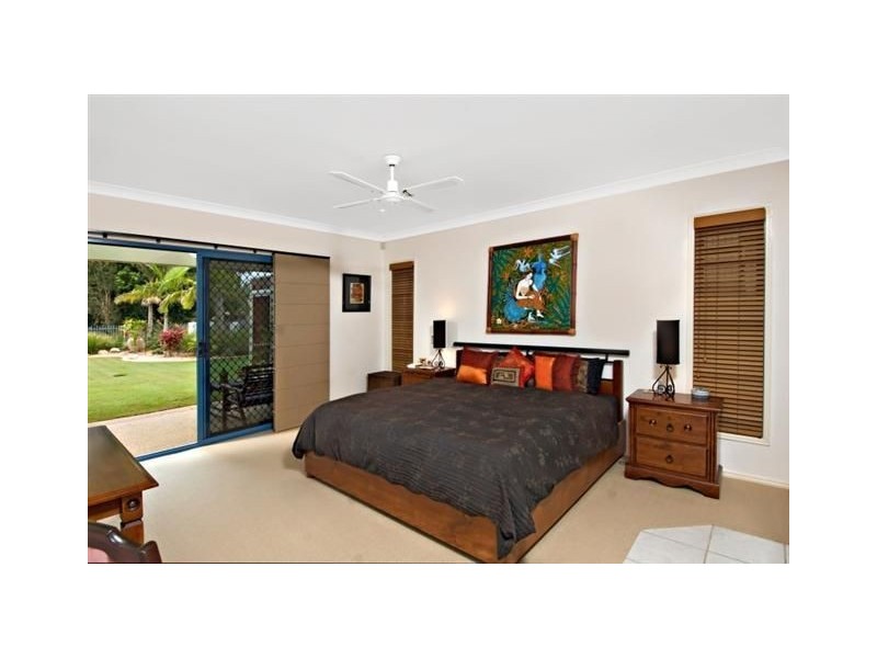 8 Midden Place, Pelican Waters QLD 4551