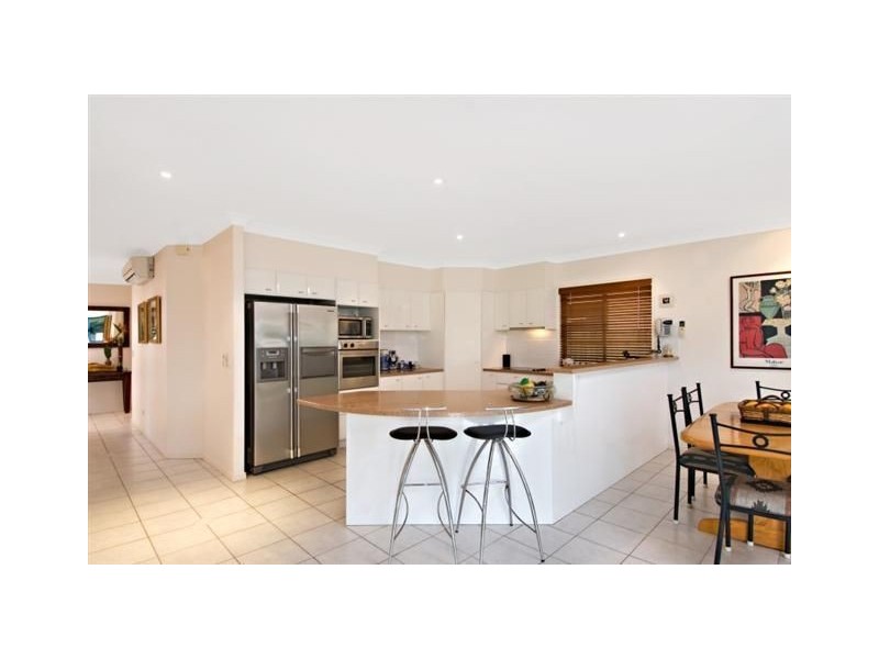 8 Midden Place, Pelican Waters QLD 4551