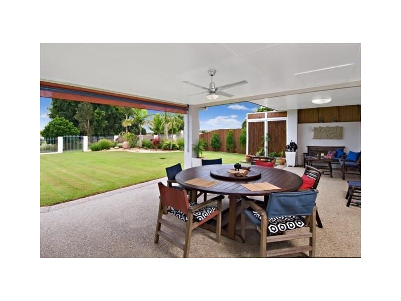 8 Midden Place, Pelican Waters QLD 4551