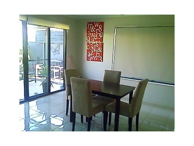 4 Wheeler Cres, Caloundra West QLD 4551
