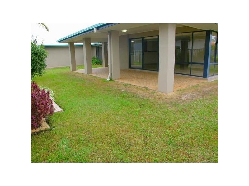 4 Edlundh Court, Pelican Waters QLD 4551