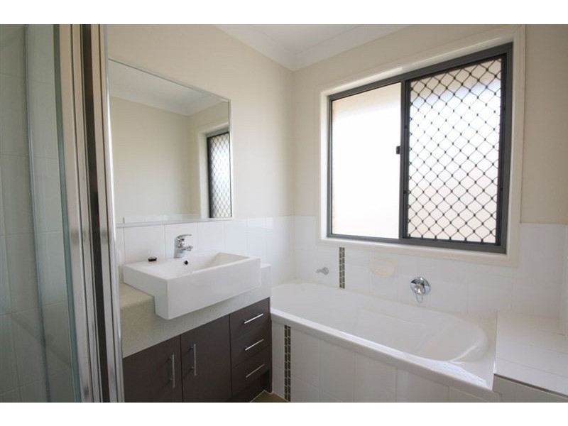 15 Trilogy Street, Glass House Mountains QLD 4518