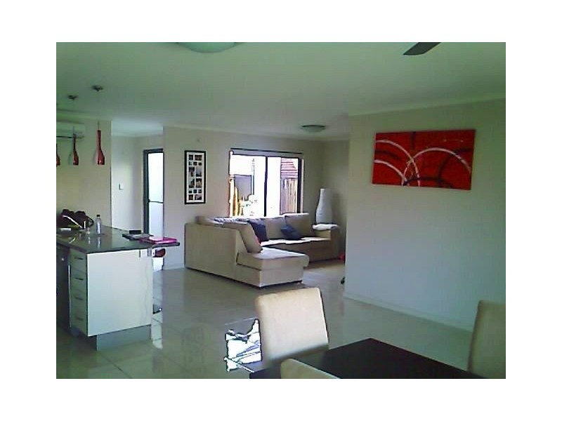 4 Wheeler Cres, Caloundra West QLD 4551