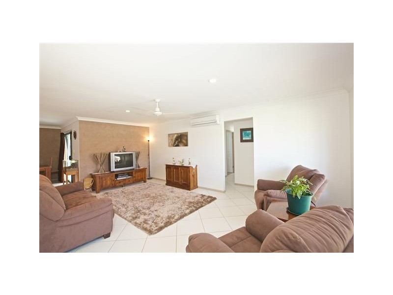 4 Village Way, Little Mountain QLD 4551