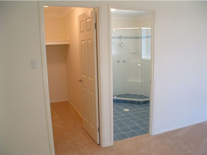 4 Campbellville Crt, Pelican Waters QLD 4551