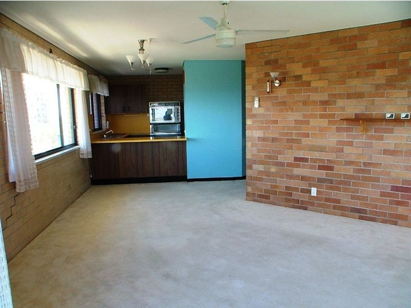 5/10 Dingle Avenue, Kings Beach QLD 4551