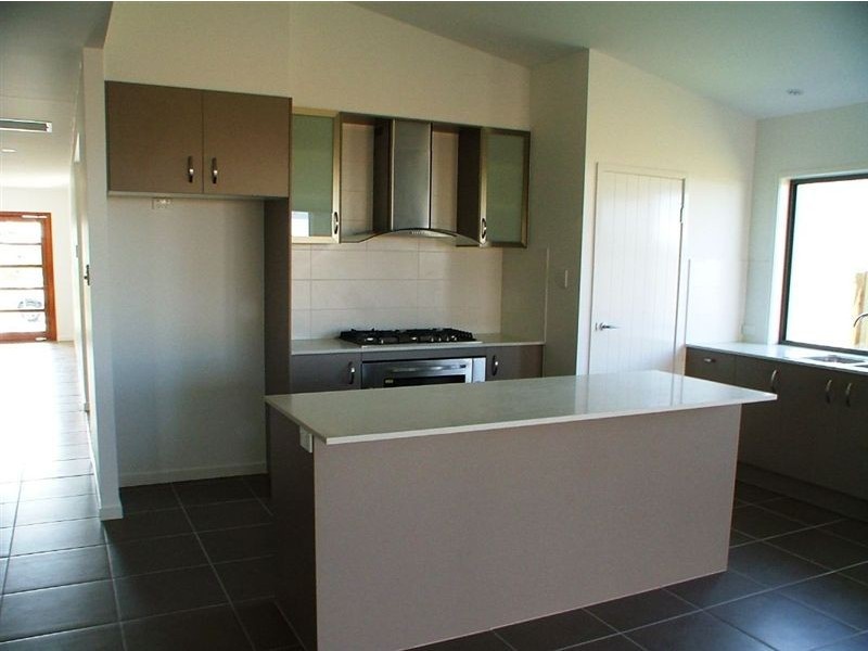 50 Kurrimine, Mountain Creek QLD 4557