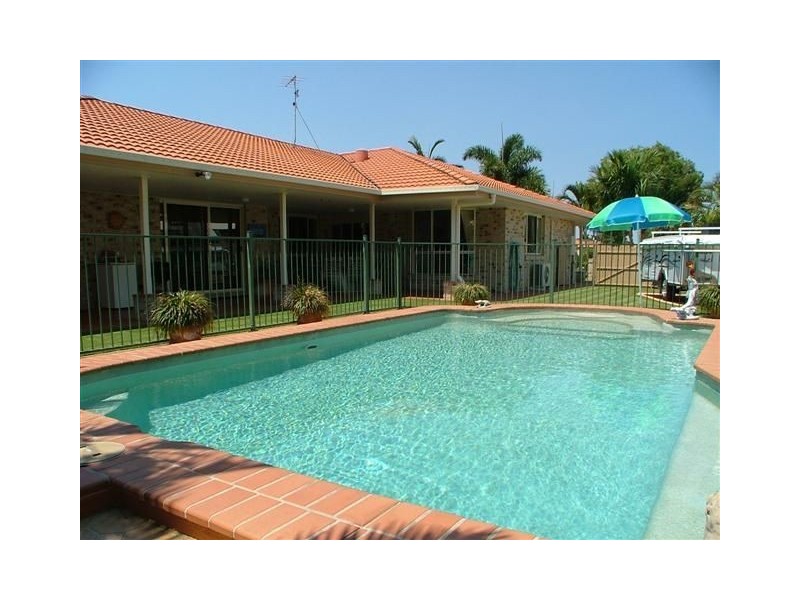6 Amity Court, Pelican Waters QLD 4551