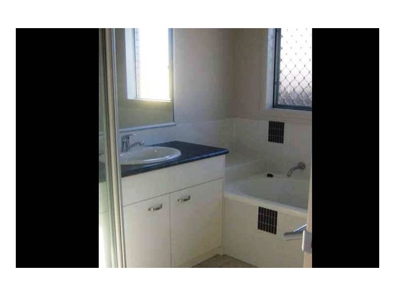 5 Howitt Street, Caloundra West QLD 4551