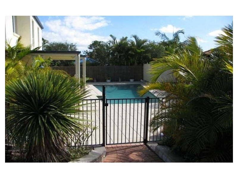 1 Kuthar Street, Pelican Waters QLD 4551