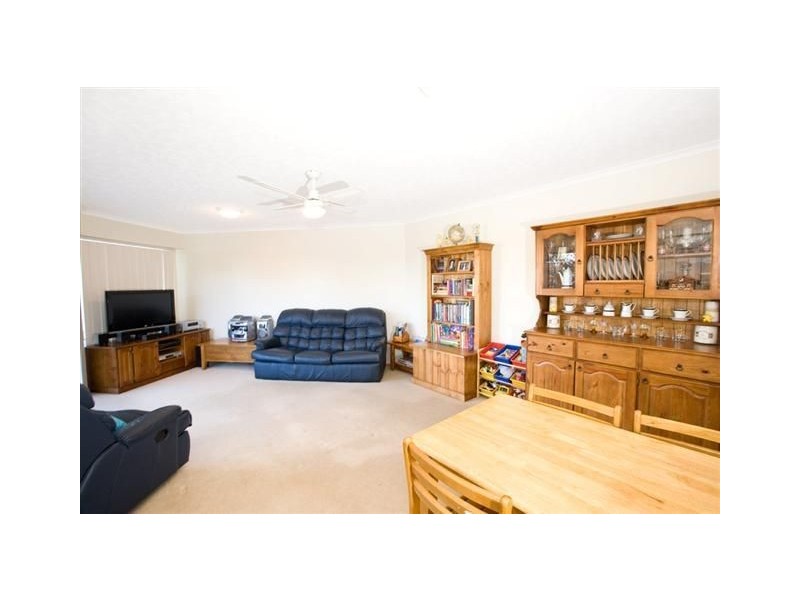 2/31 Kennedy Parade, Golden Beach QLD 4551