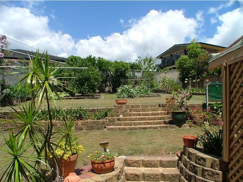 2 Ikara Street, Battery Hill QLD 4551