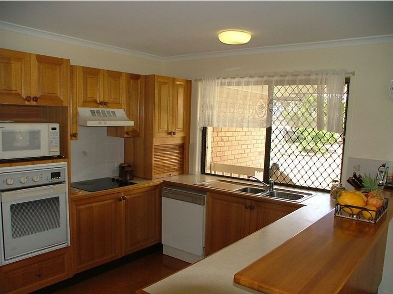 2 Ikara Street, Battery Hill QLD 4551