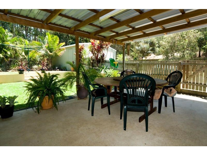 11 Applegum Drive, Little Mountain QLD 4551