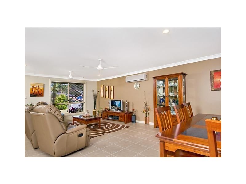 44 Cullen Drive, Little Mountain QLD 4551