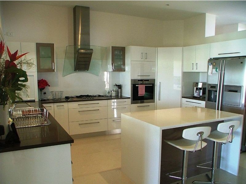 37 Bellanboe Cct, Pelican Waters QLD 4551