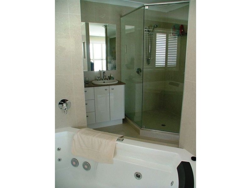 37 Bellanboe Cct, Pelican Waters QLD 4551