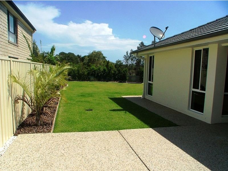 24 Kuthar Street, Pelican Waters QLD 4551