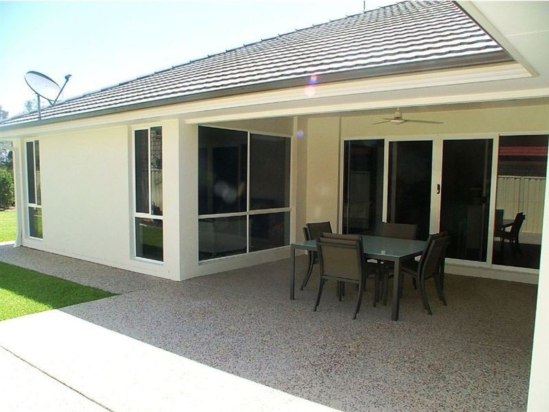 24 Kuthar Street, Pelican Waters QLD 4551